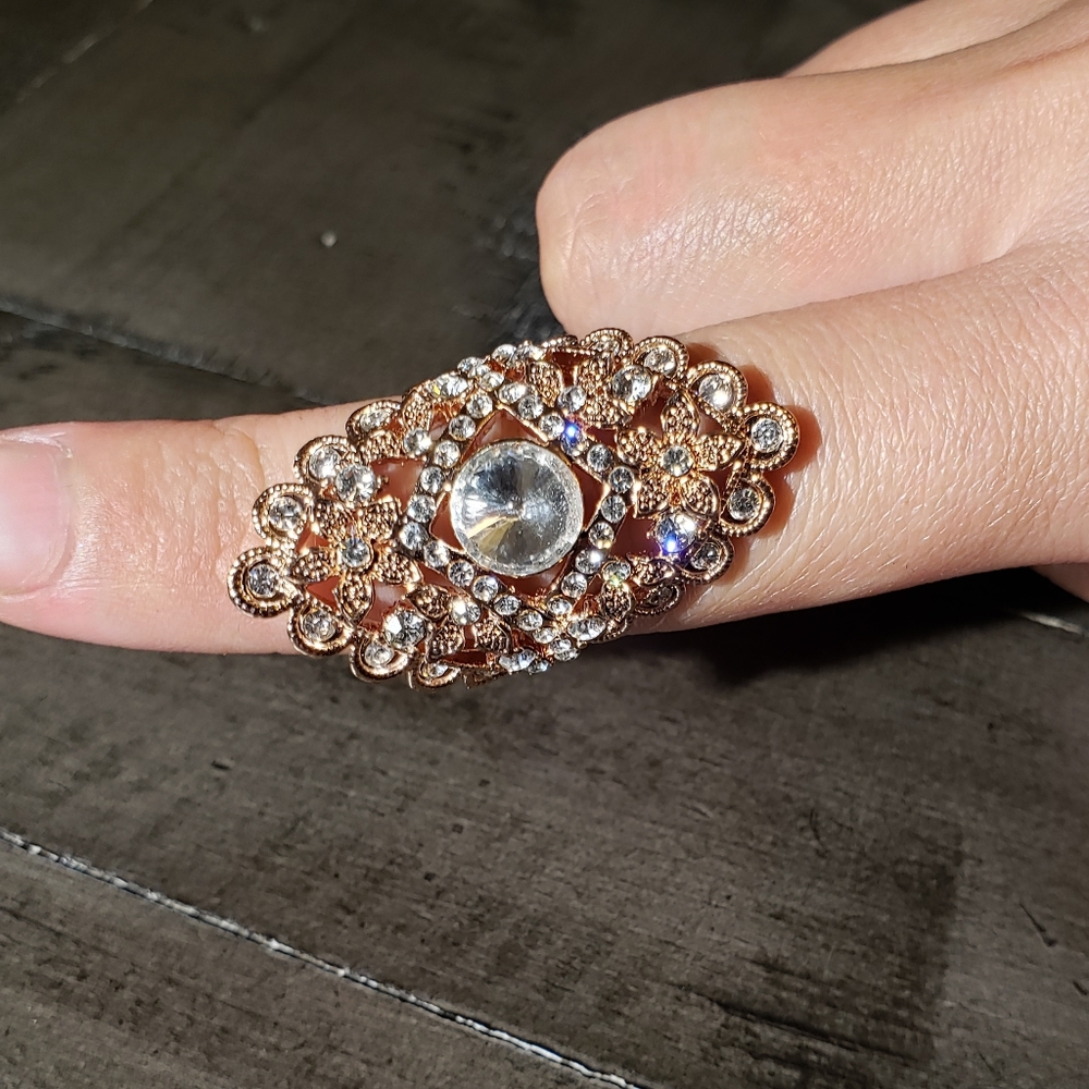 Beautiful Design Diamond Style Ring 7 size women